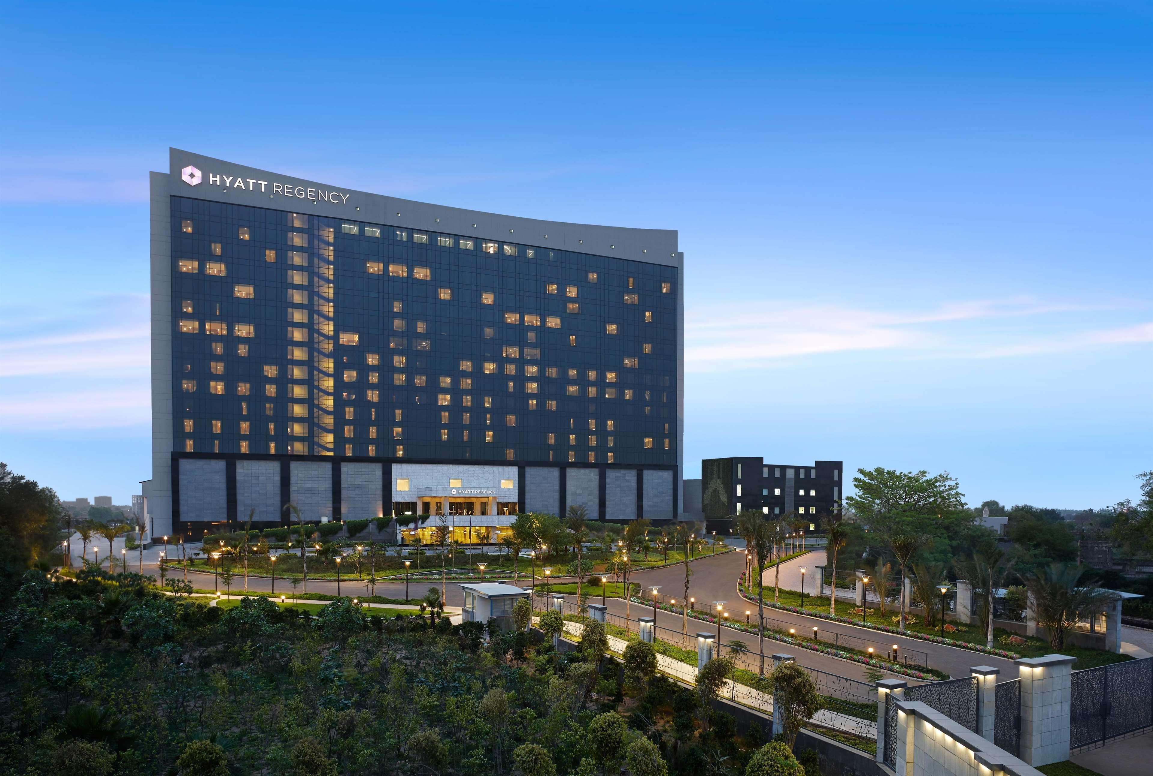 Hyatt Regency Gurgaon Hotell Exteriör bild
