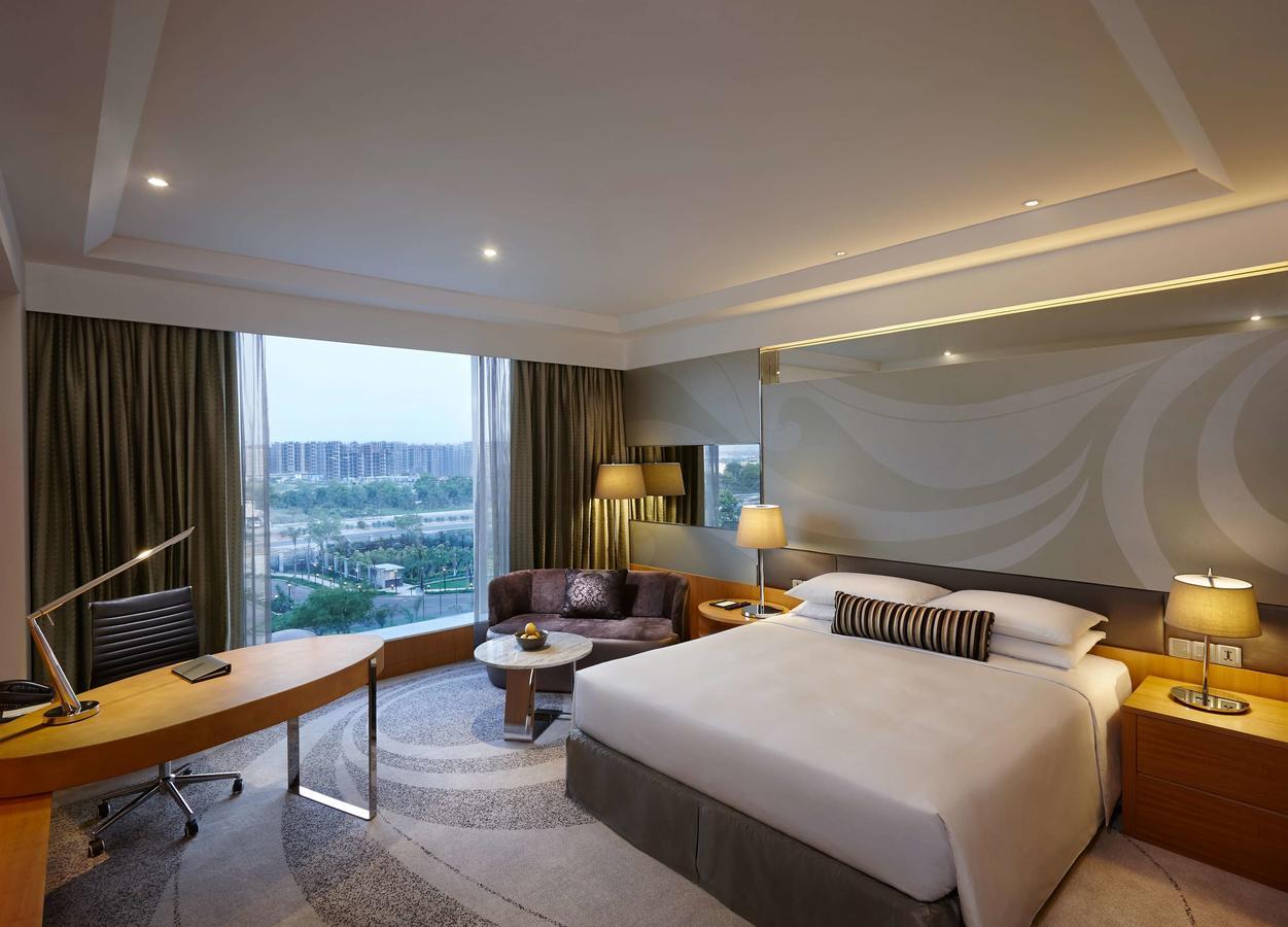 Hyatt Regency Gurgaon Hotell Exteriör bild